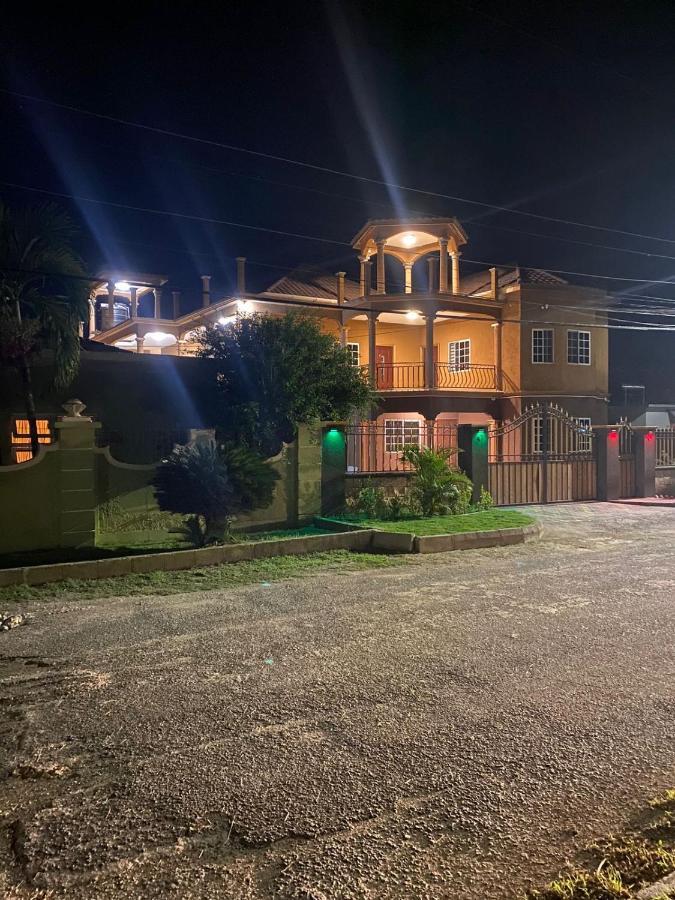 Paradise Cove Spanish Town Buitenkant foto
